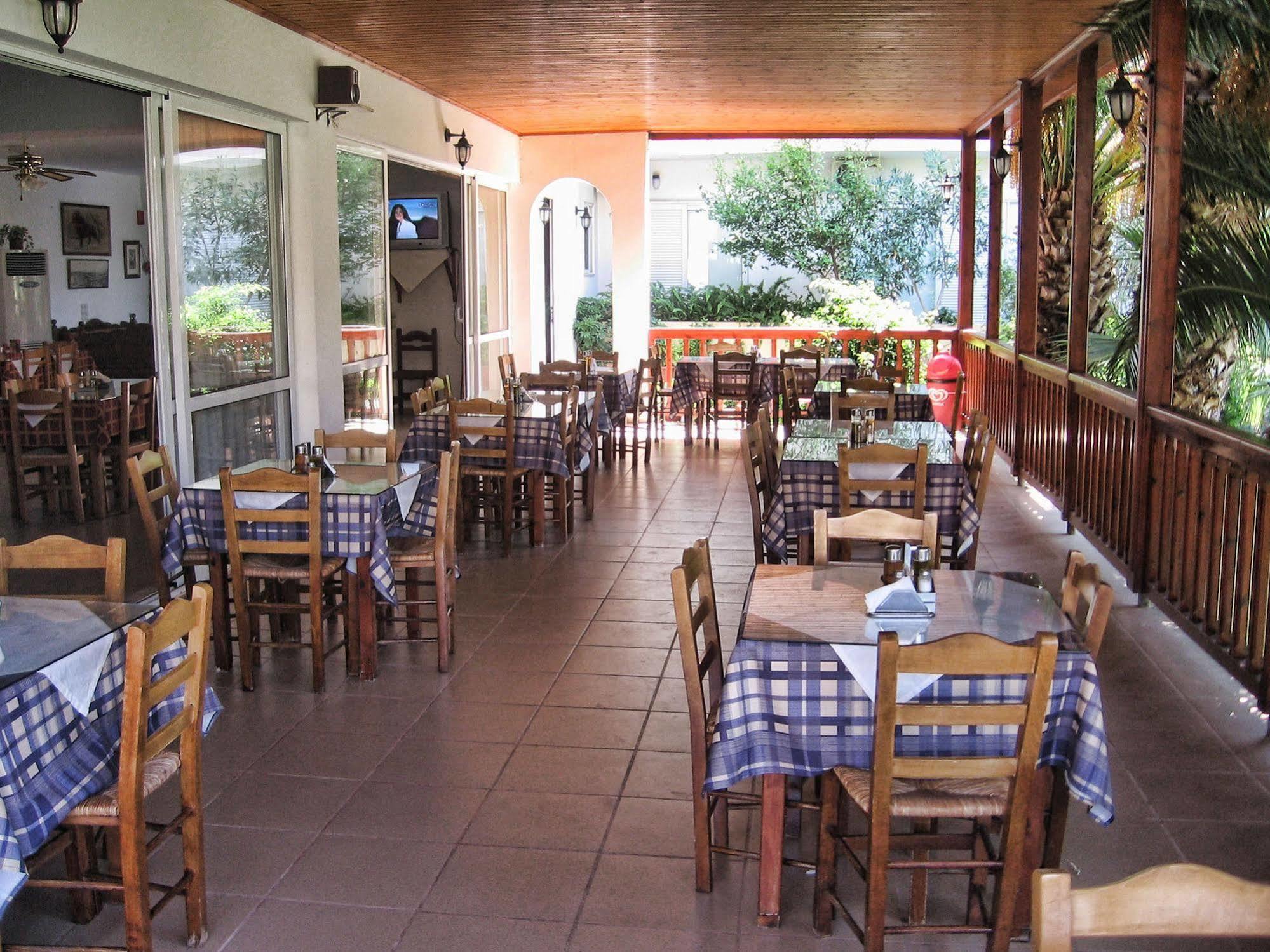 Ammoudi Hotel Damnoni Exterior foto