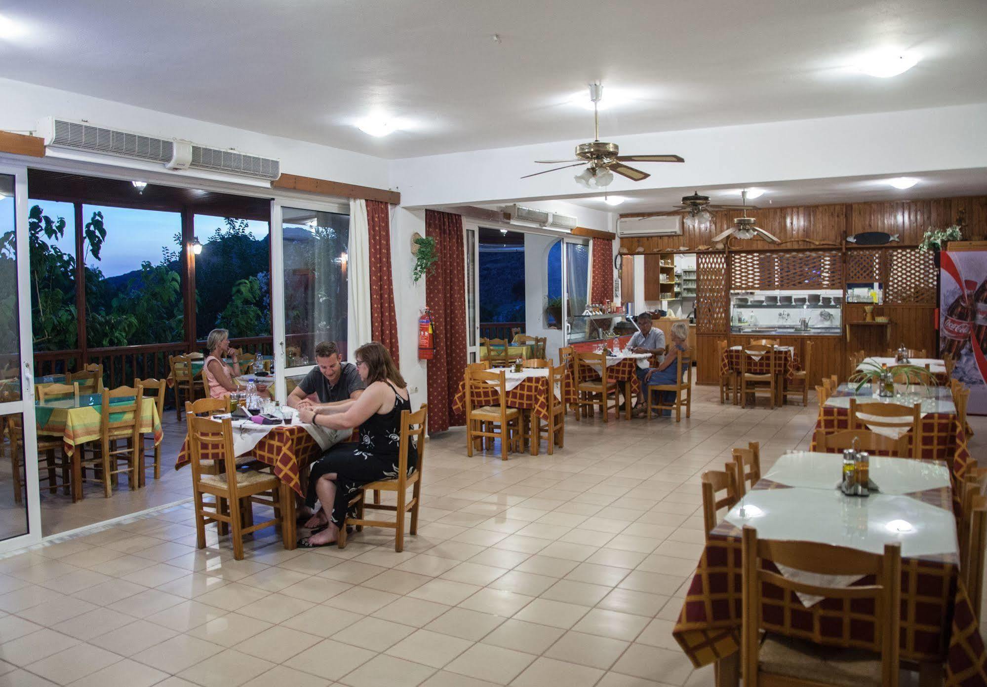 Ammoudi Hotel Damnoni Exterior foto